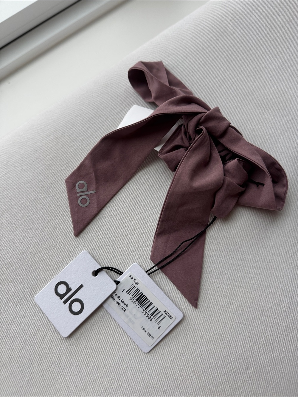 Alo hair tie brand new